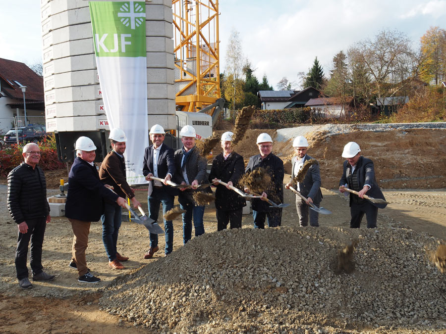 Spatenstich für die neue WG Mitterfels - KJF Regensburg